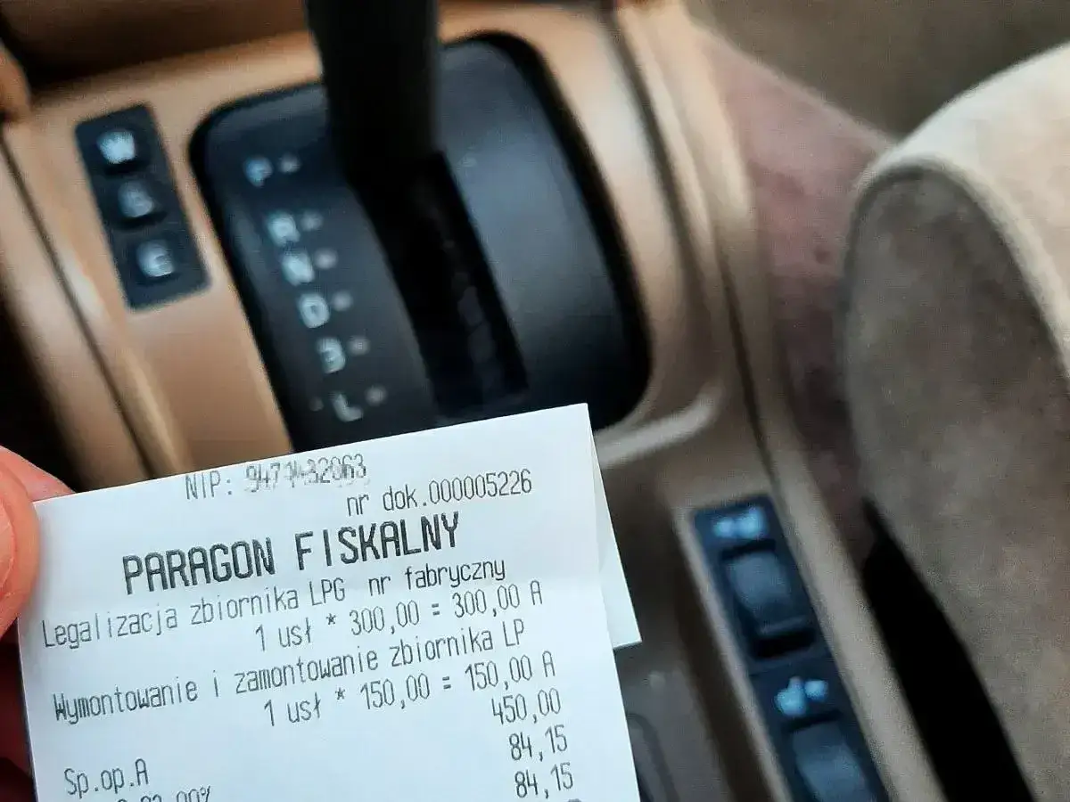 Paragon z legalizacją zbiornika LPG. Gdzie szukać homologacji butli LPG? Tutaj masz dowód wykonanej usługi.